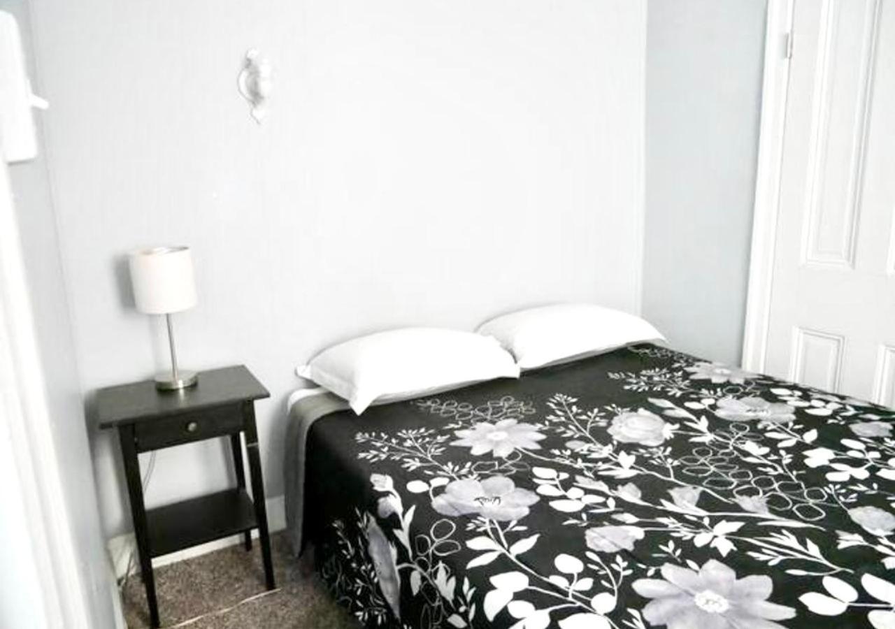 Clover 2900 - Apartment And Rooms With Private Bathroom Near Washington Ave South Philly Philadelphia Exterior foto